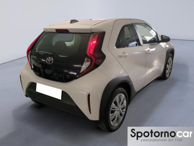 Toyota Aygo X 1.0B (72 CV) Active S-CVT - Foto 7