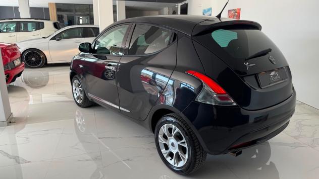 Lancia Ypsilon 1.2 69 CV 5 porte S&S Platinum - Foto 8