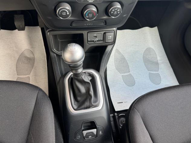 Jeep Renegade 1.6 Mjt 120 CV Business - Foto 9