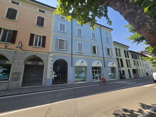 Appartamento in Lungolago Cesare Battisti