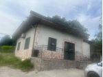 *Intera proprietà con fabbricato e uliveto in vendita – Guardia Sanframondi (BN)