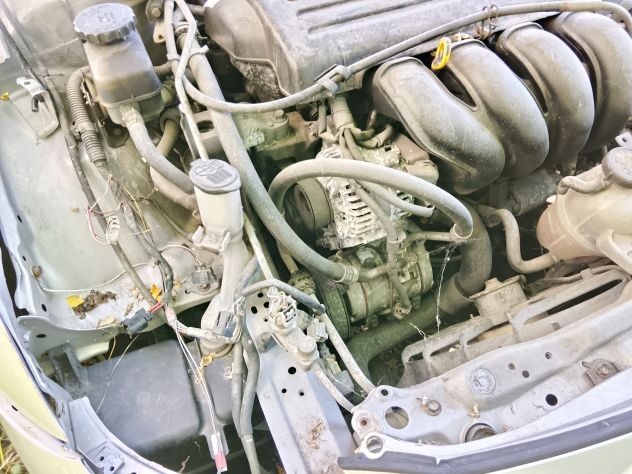 Toyota Celica T23 Incidentata + Ricambi – MOTORE PERFETTO (In Blocco) - Foto 6
