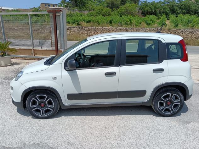Fiat Panda 1.0 GSE S&S Hybrid Street Van 4 posti - Foto 2