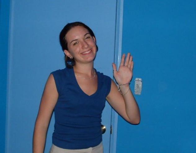 Donna di Busto Arsizio, 27 anni.  Fisico Normale Tel: