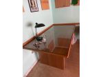 TAVOLO IN LEGNO CON CRISTALLO