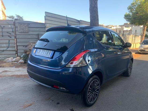 LANCIA - Ypsilon - 1.0 FireFly 5p. S&S Hybrid Oro - Foto 8