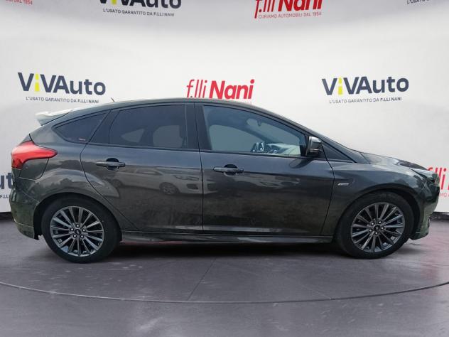 Ford Focus 1.5 TDCi 120cv S&S ST Line - Foto 8
