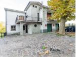 Palazzo / Stabile di 750 m² con più di 5 locali in vendita a Olginate