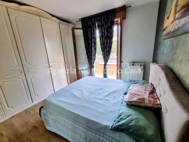 CASA CON GIARDINO NEL CUORE DEL PAESE – COMFORT, SPAZI E TUTTI I SERVIZI A PORTATA DI MANO - Foto 19