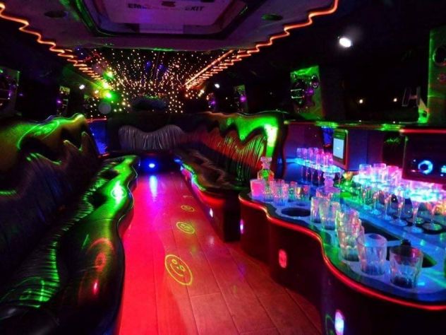 LIMOUSINE PER IL TUO EVENTO - Foto 2