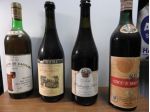 BOTTIGLIE PIENE E VECCHIE DI VINO