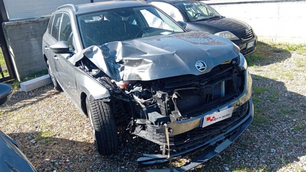 Skoda Kamiq 1.0 TSI Ambition SINISTRATA - Foto 3