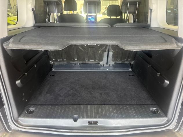 Toyota Proace City Verso 1.5D 130 CV S&S L1 Executive - Foto 6