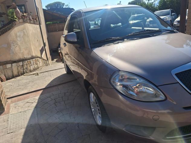 Lancia Ypsilon 1.2 Argento neopatentati - Foto 3