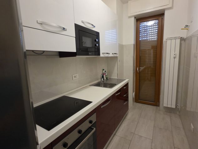 Ampio monolocale ristrutturato a nuovo - Foto 5