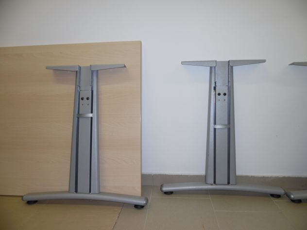 1 SCRIVANIA/TAVOLO GRANDE,ROBUSTA,OTTIME CONDIZIONI,COMPLETA,LEGNO,GAMBE METALLO - Foto 6