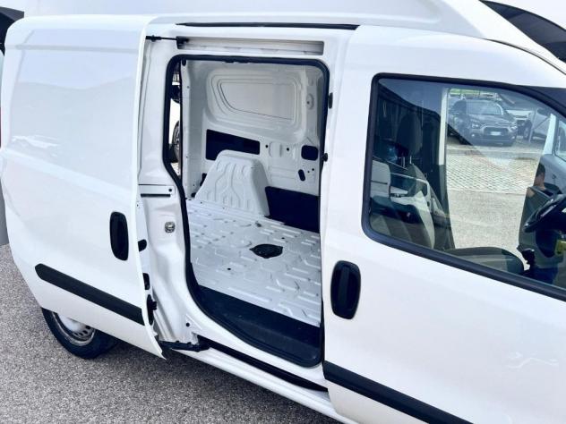 FIAT Doblò 1.6 MJT 105CV S&S PL-TA Cargo Maxi XL Business - Foto 8
