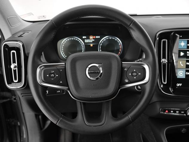 Volvo XC40 T2 automatico Momentum Pro - Foto 7