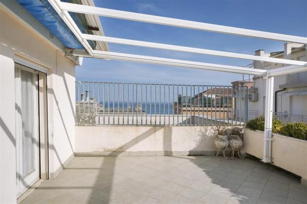 Alasio, attico a 30 metri dal mare, totalmente ristrutturato, con vista mare. - Foto 5