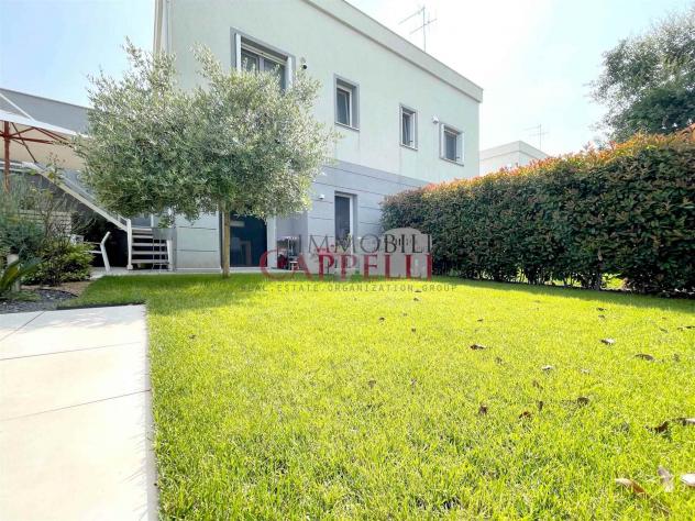 Vendita Villa a schiera da 170 mq in Via Grazia Deledda