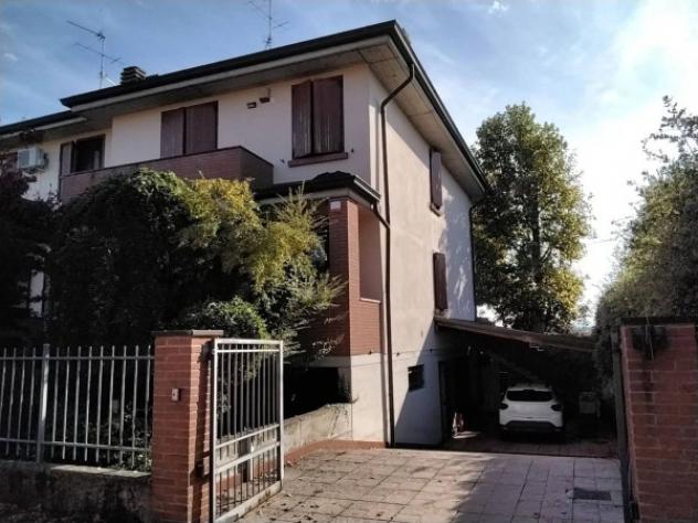 Immobile in asta di 198 m² con più di 5 locali e box auto in vendita a San Martino in Rio - Foto 3