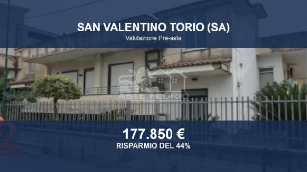 Immobile in asta di 194 m² con più di 5 locali e box auto in vendita a San Valentino Torio