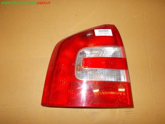 FANALE POST.S. SKODA OCTAVIA (1U)  Parti elettriche  Fanaleria  Fanali  Fanale post. sx. SKODA - OCTAVIA - 01-10-2004 - 01-12-2008