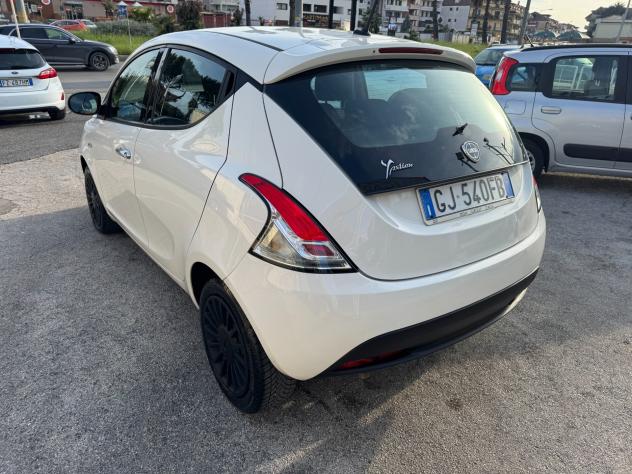 Lancia Ypsilon 1.2 GPL ECOCHIC 2022 fari led - Foto 5