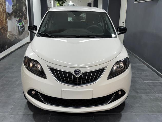 Lancia Ypsilon 1.0 FireFly 5 porte S&S Hybrid Gold - Foto 2