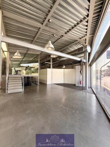 Commerciale in affitto a Firenze, Isolotto