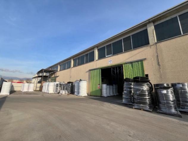 Immobile di 1350 m² con 3 locali in affitto a Paderno Franciacorta - Foto 4