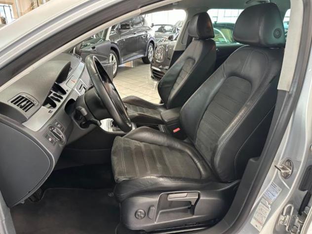VOLKSWAGEN Passat 2.0 16V TDI Variant Highline rif. 24055700 - Foto 9