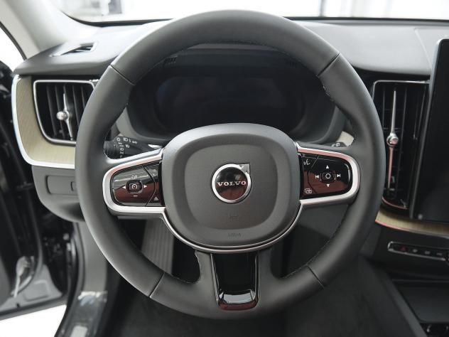Volvo XC60 B5 AWD automatico Plus Dark - Foto 7