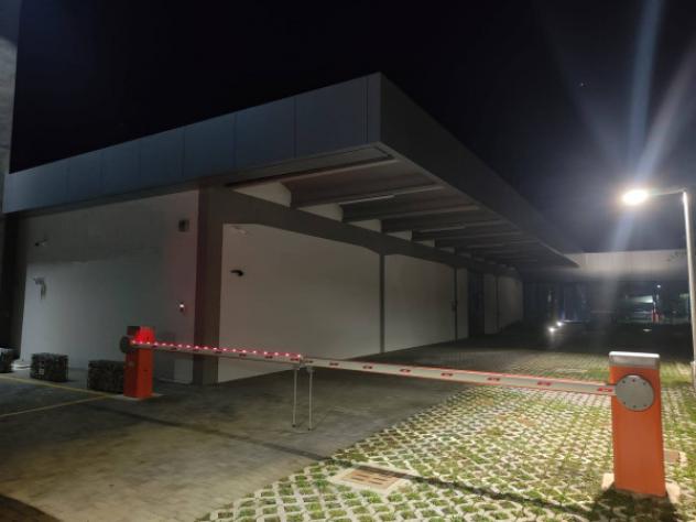 Immobile di 1400 m² con più di 5 locali in vendita a Brescia - Foto 14