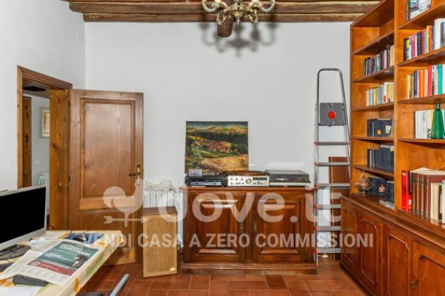 Casa indipendente di 150 m² con più di 5 locali e box auto in vendita a Cetona - Foto 19