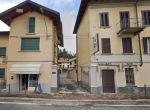 76/2023 1 VA - Porzione di casa in asta a Gazzada Schianno