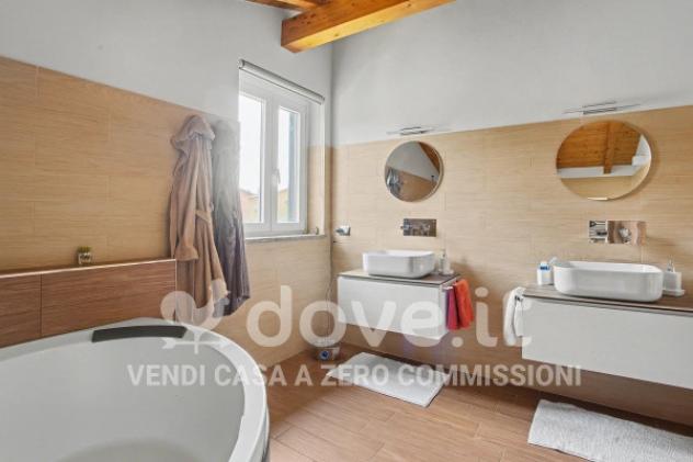 Villa di 170 m² con 4 locali e box auto in vendita a Leggiuno - Foto 19