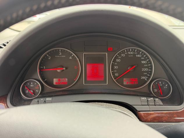 Audi A4 2.5 V6 TDI cat - Foto 10