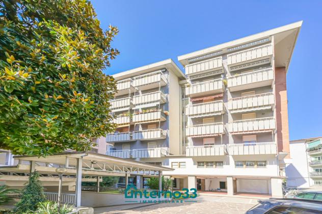 Pentalocale in vendita a Sarzana