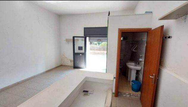 LOCALE COMMERCIALE DI 35 MQ O VARI USO VIA ARCORA CASALNUOVO NA. - Foto 7