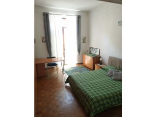 TRILOCALE 90 MQ CON 2 STANZE SINGOLE zona bocconi via S.Gottardo