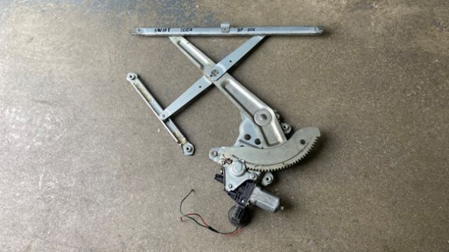 Alzacristallo DX 3 porte Suzuki Swift del 2007