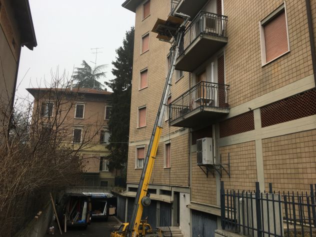 Noleggio scala montacarichi - Foto 2