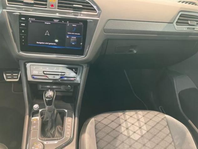 VOLKSWAGEN Tiguan 2.0 TDI 200 CV SCR DSG 4MOTION R-Line RLine rif. 23478780 - Foto 10