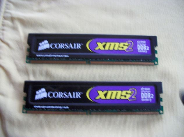 KIT DI 2 RAM 1GB+1GB CORSAIR CON DISSIPATORE - Foto 3