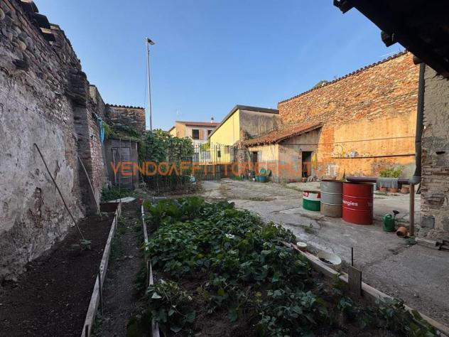 CIVIDATE AL PIANO - PORZIONE DI CASA INDIPENDENTE CON ALTO POTENZIALE - Foto 14