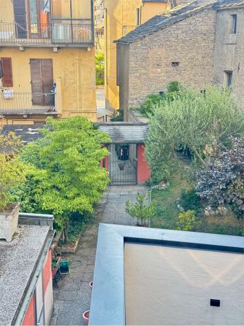 V000592 - NUDA PROPRIETÀ – Trilocale su tre livelli in centro città - Foto 4