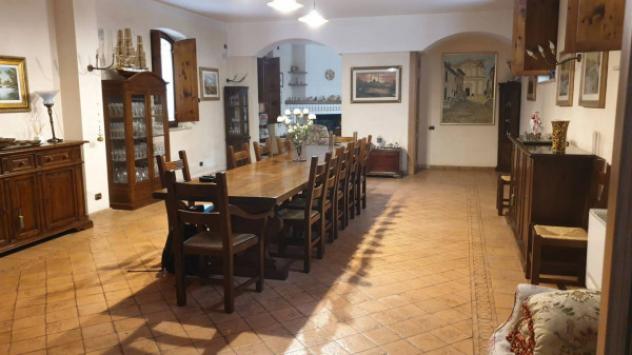 Immobile in asta di 406 m² con più di 5 locali in vendita a Terni - Foto 2
