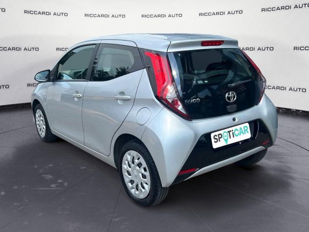Toyota Aygo 2ª serie 1.0 VVT-i 69 CV 5 porte x-play - Foto 6