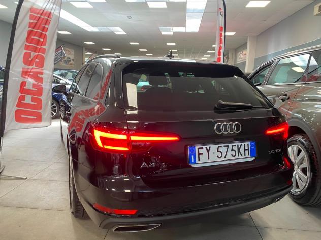 Audi A4 Avant 30 TDI S tronic Business - Foto 7